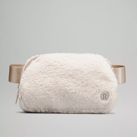 lululemon athletica Handbags - Lululemon Everywhere Fleece Belt Bag in Light Ivory